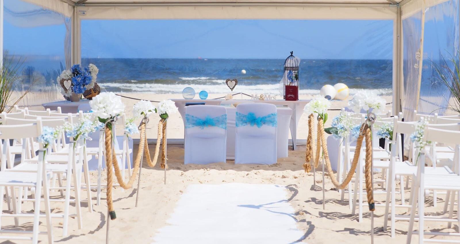 Hochzeitspavillon am Strand